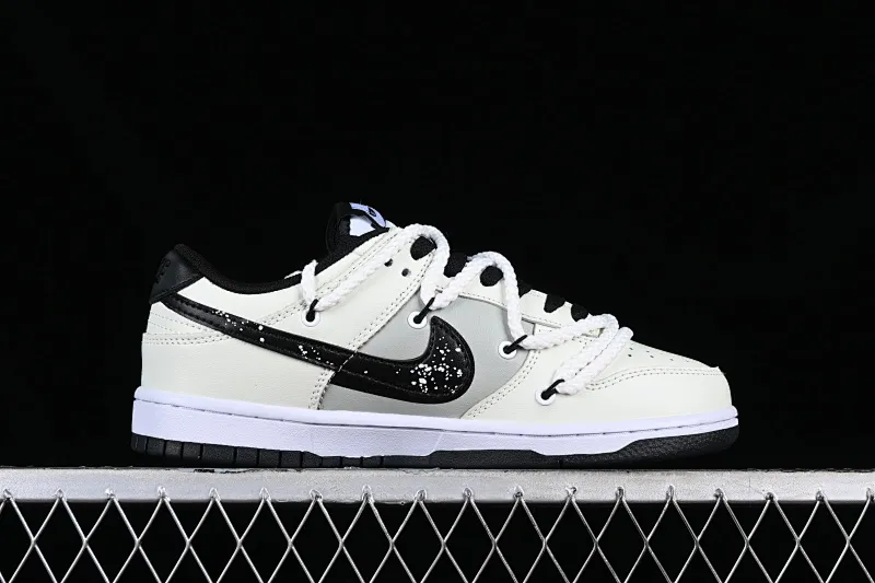 All categories Nk SB Dunk series Nk SB Dunk Low low-top sneakers Nk Dunk Low Panda Prank Love Smiley Face Panda Splash Ink SB strap low-top casual sneakers DD1391-100